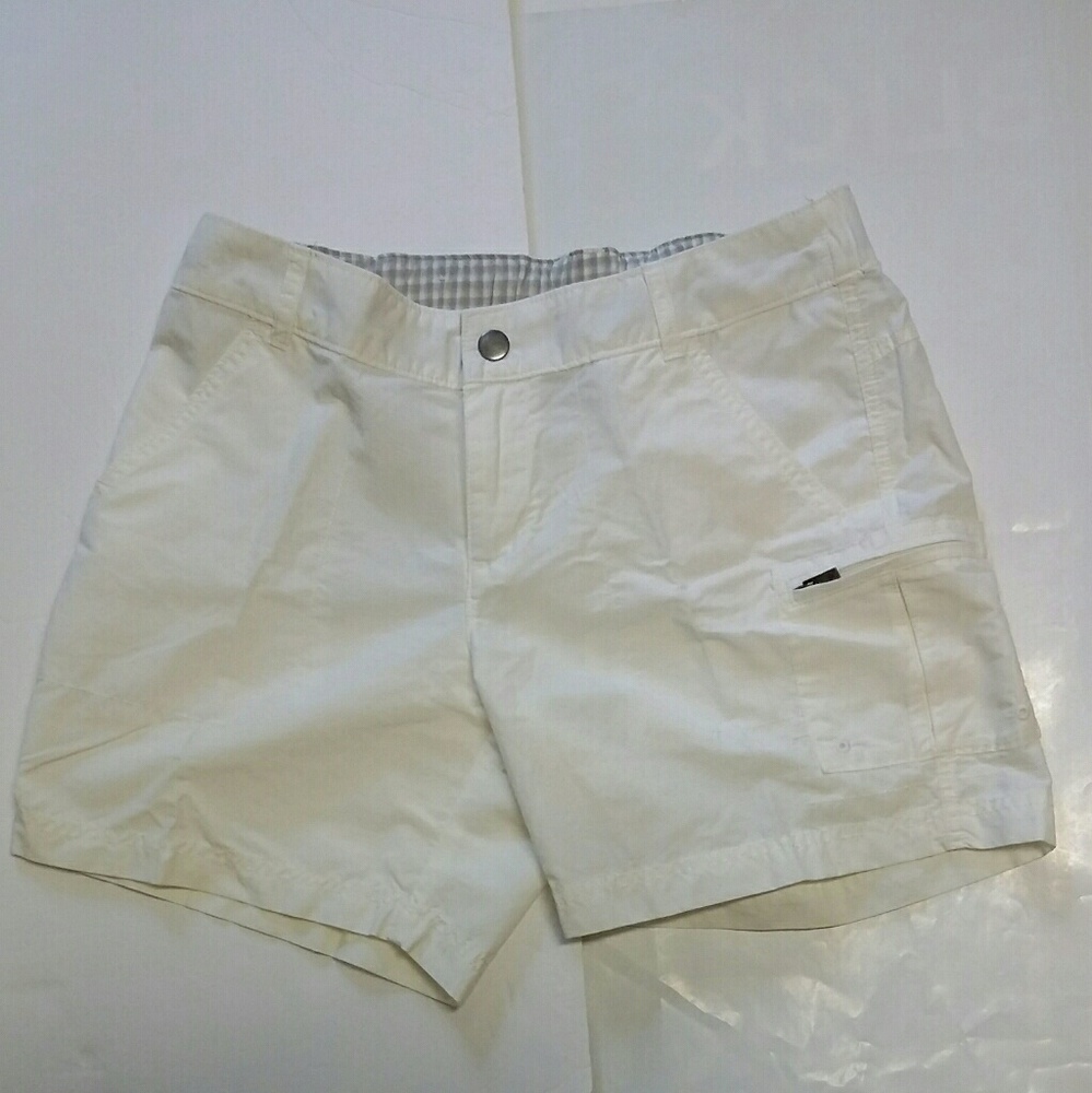 New Women's Columbia Arch Cape™ II Short White 6W